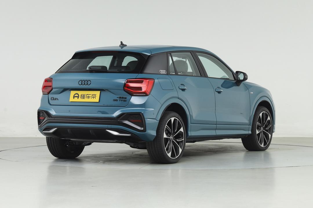 Audi Q2L 2026, фото 7