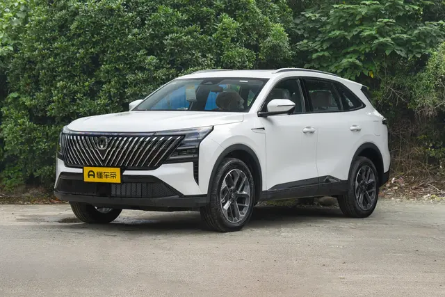 Changan CS75 PLUS 2026 — купить из Китая под заказ