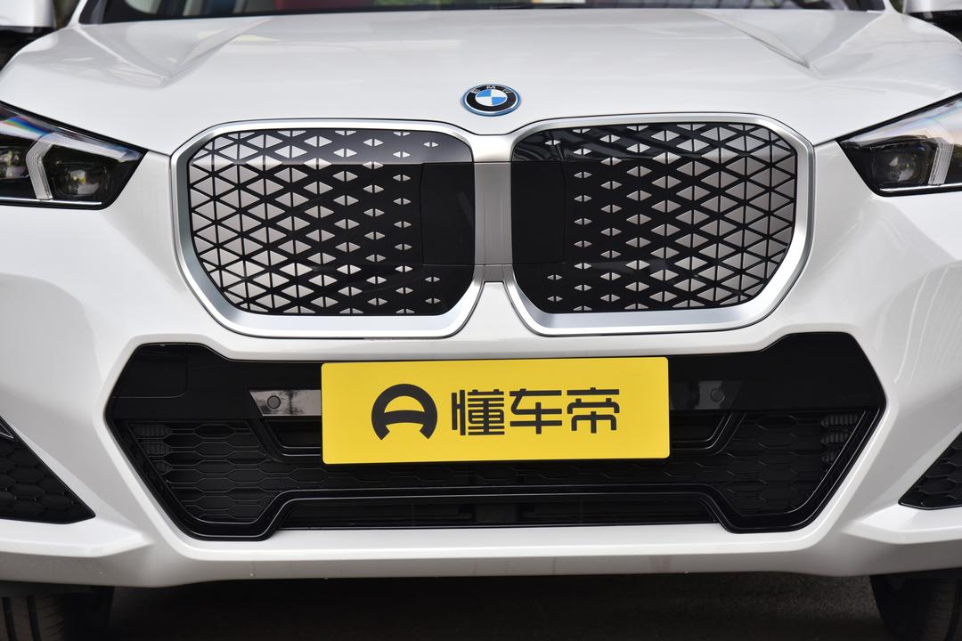 BMW iX1 2026, фото 10