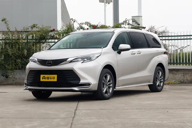 Toyota Sienna 2026 — купить из Китая под заказ
