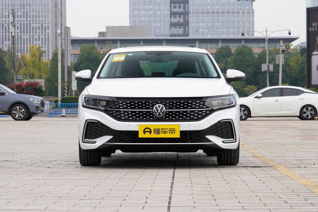 Volkswagen Passat 2026, фото 2