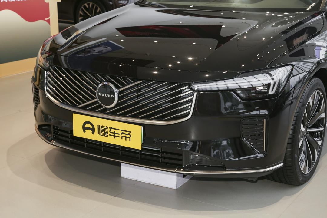 Volvo S90 PHEV 2026, фото 9