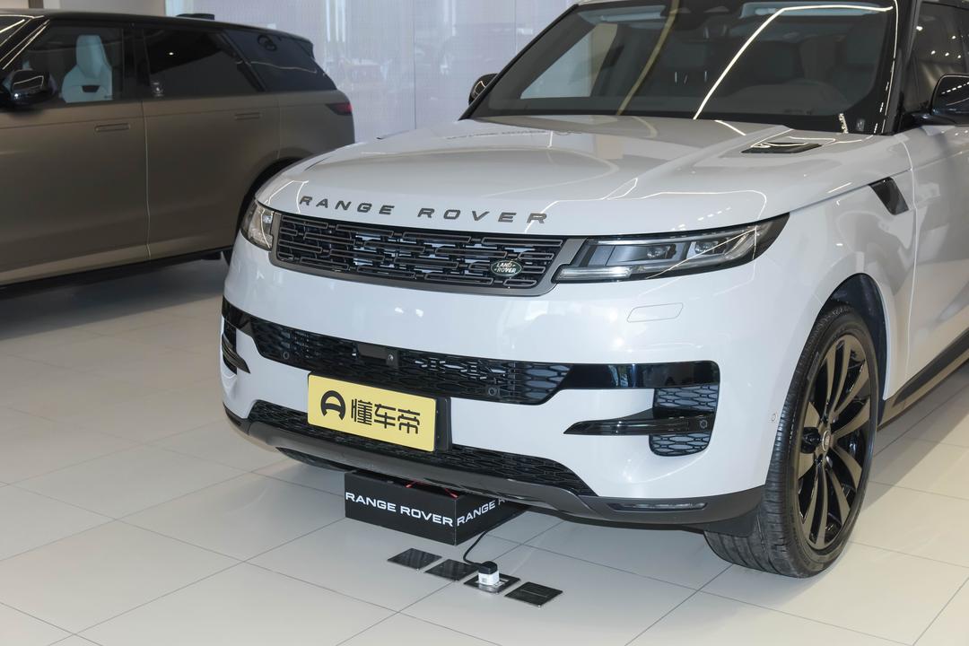 Land Rover Range Rover Sport 2026, фото 9
