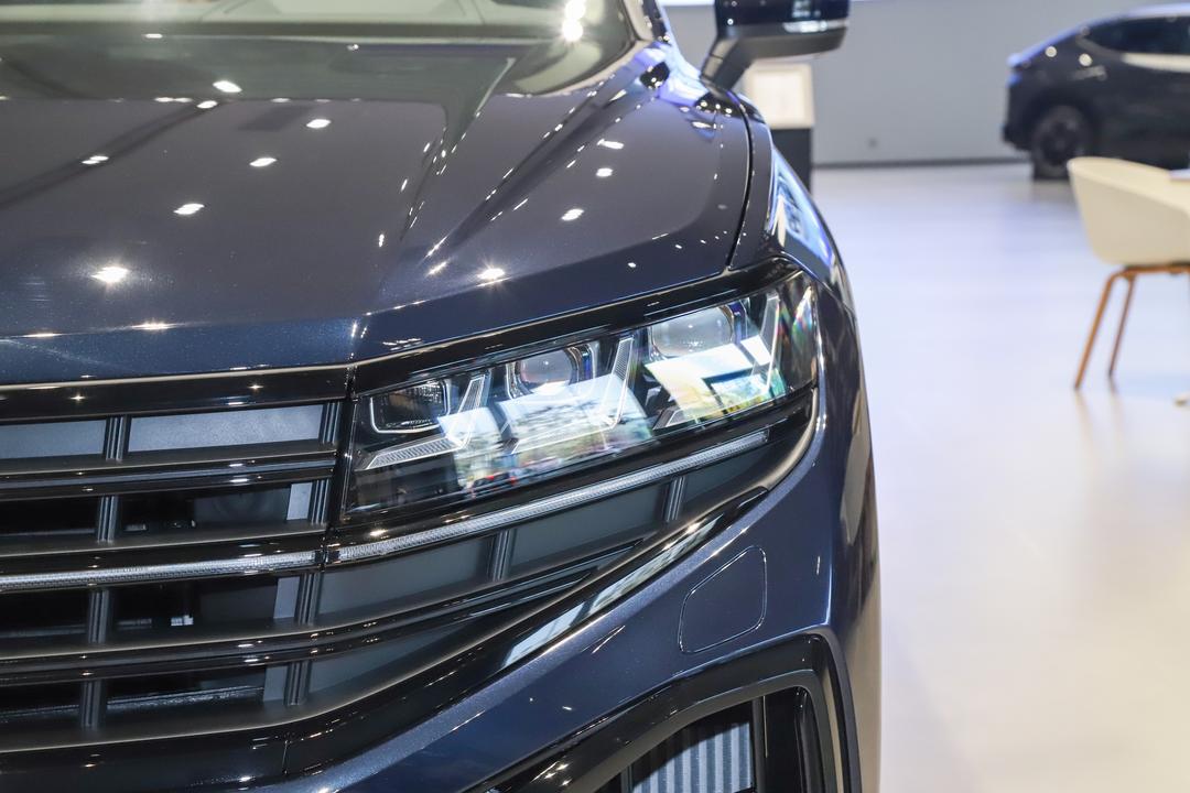 Volkswagen Touareg 2026, фото 11