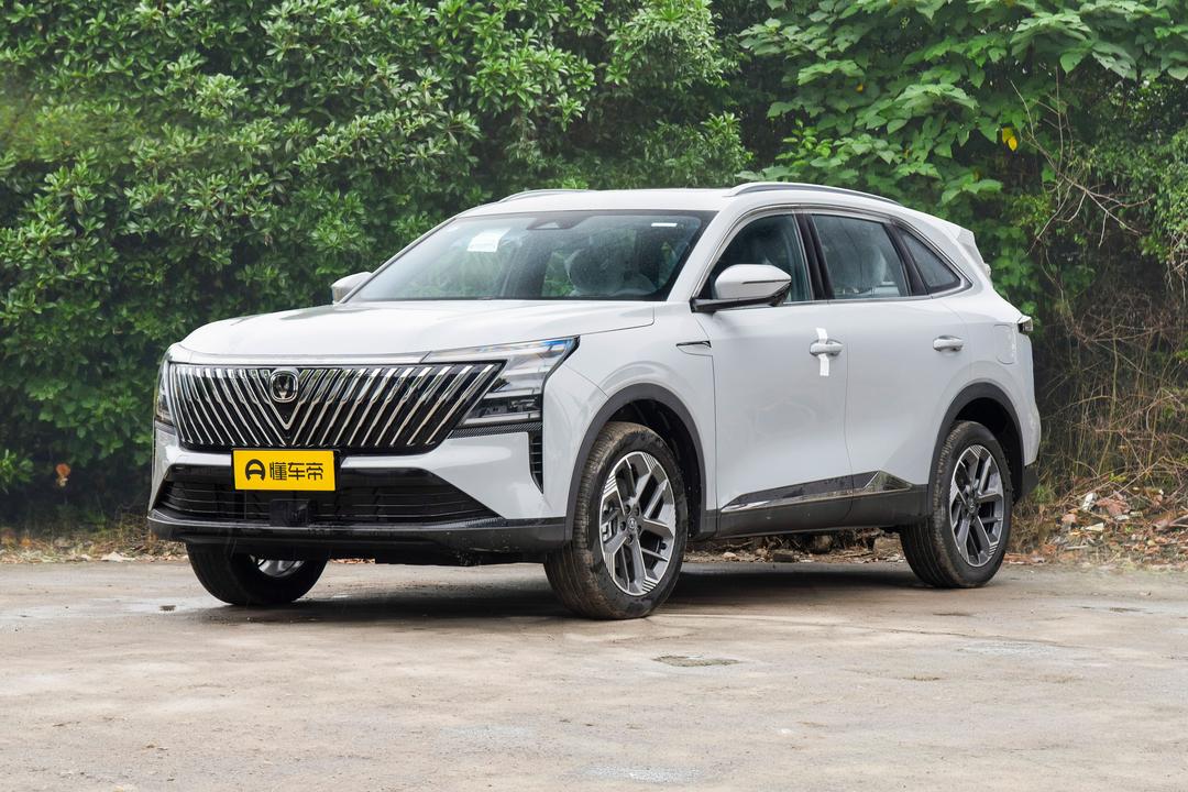 Changan CS75 PLUS 2026, фото 1