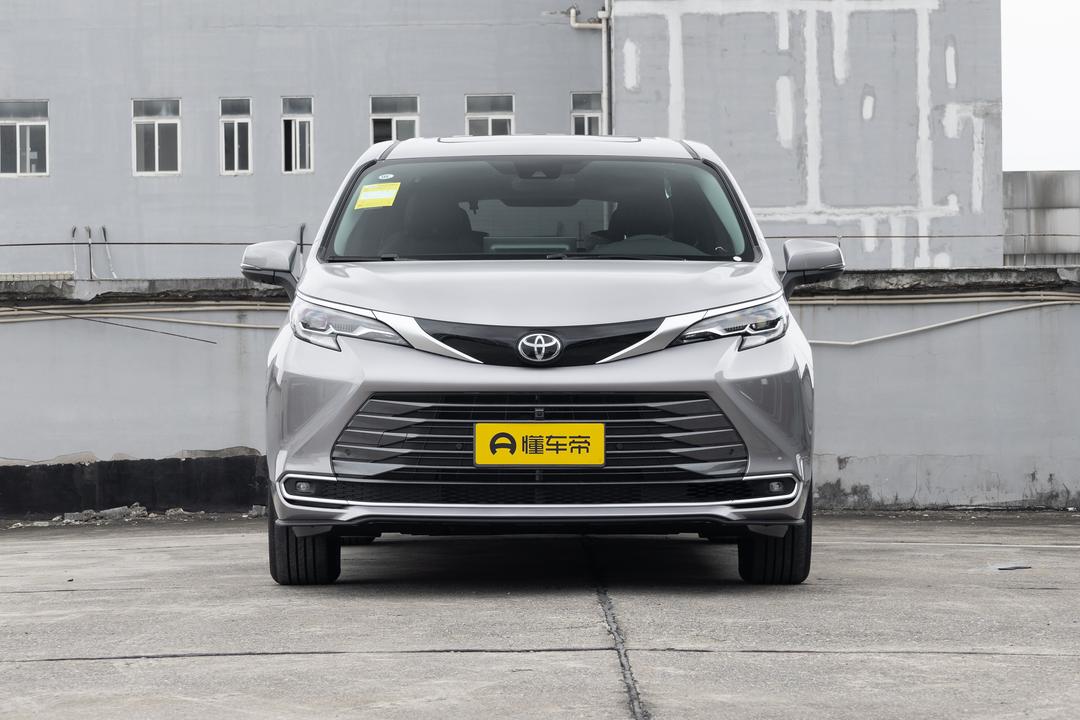 Toyota Sienna 2026, фото 2
