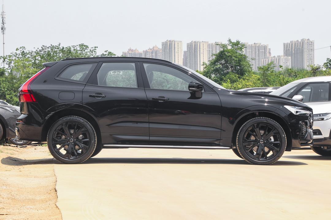 Volvo XC60 2026, фото 8
