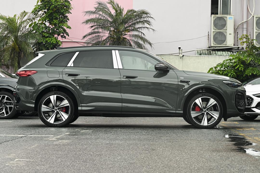 Audi Q5L 2026, фото 8