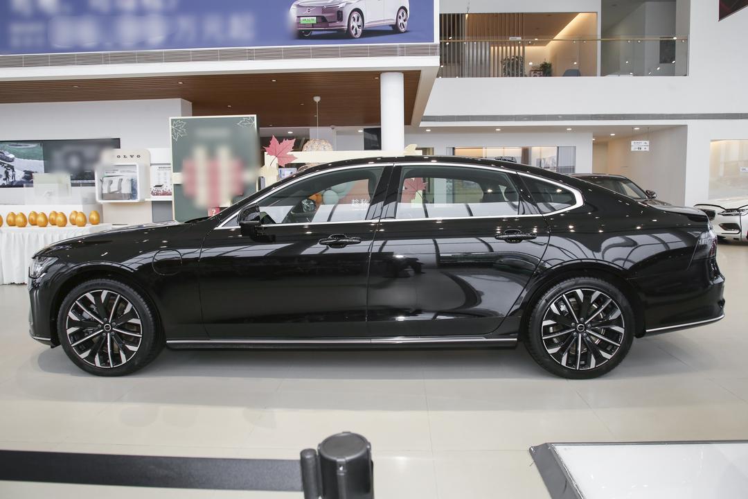 Volvo S90 PHEV 2026, фото 4