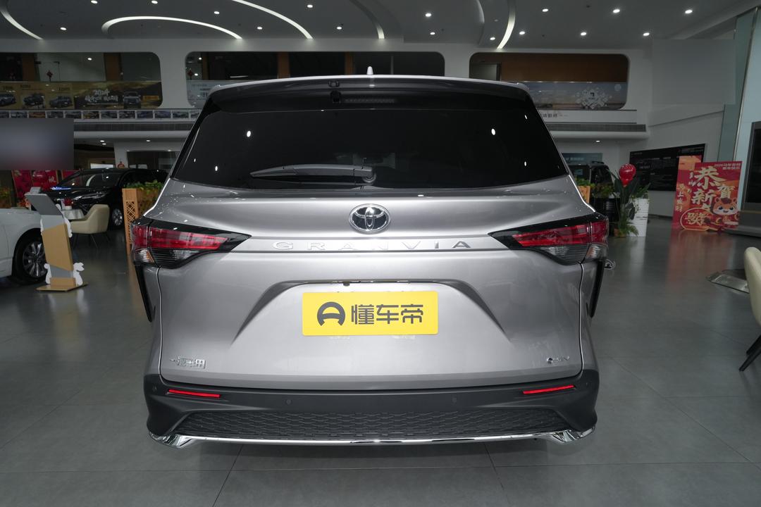 Toyota Granvia 2026, фото 6