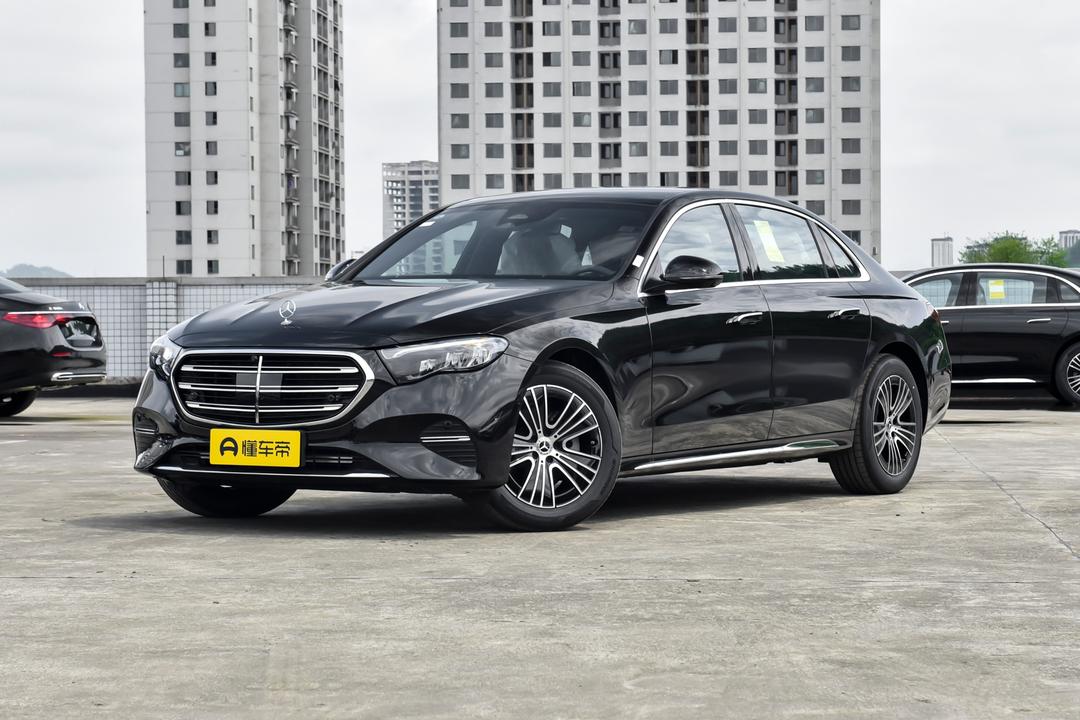 Mercedes-Benz E-Class 2026, фото 1