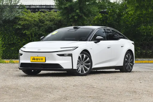 Toyota bZ7 2026 — купить из Китая под заказ