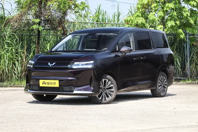 Wuling Starlight 730 EV 2026 — купить из Китая под заказ