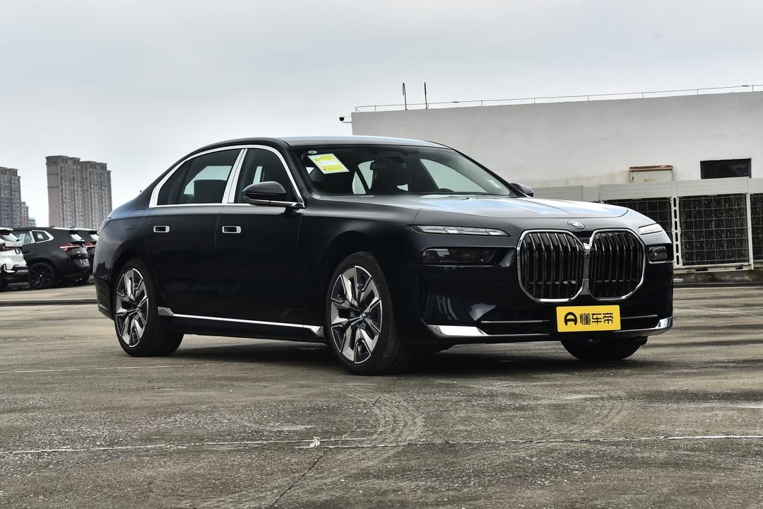 BMW 7-Series 2026, фото 3