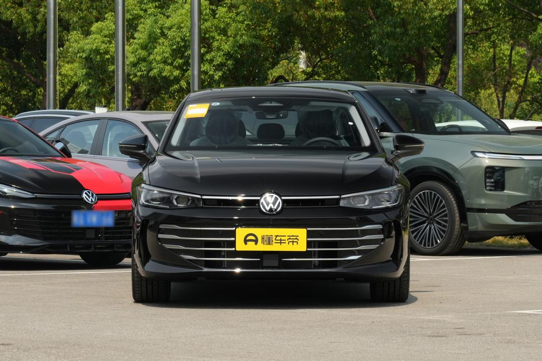 Volkswagen Passat 2026, фото 2