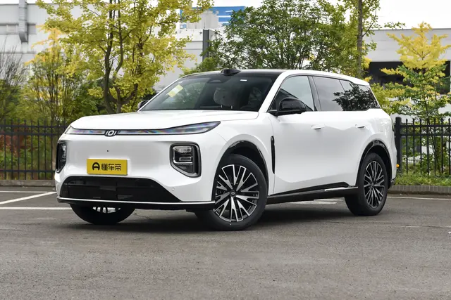 Changan Qiyuan Q07 2026 — купить из Китая под заказ