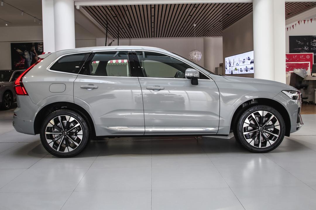 Volvo XC60 PHEV 2026, фото 8
