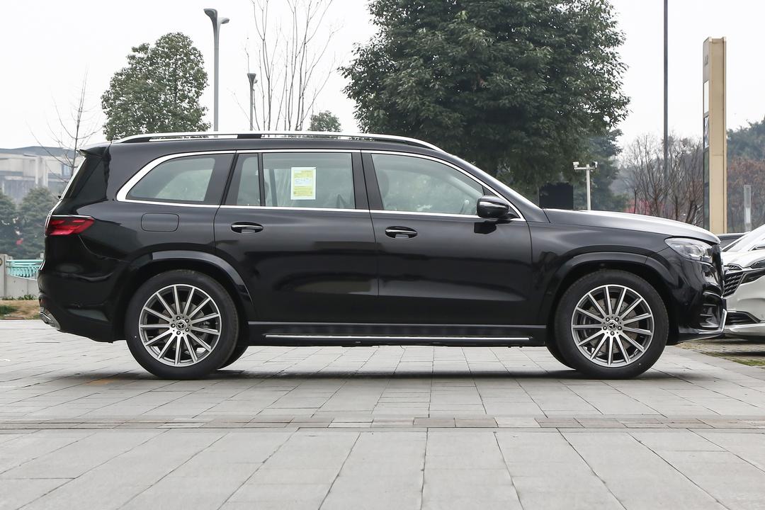 Mercedes-Benz GLS 2026, фото 8
