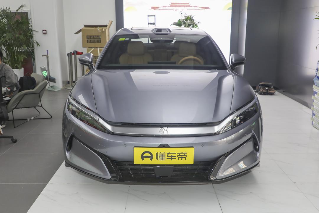 BYD Han L DM 2026, фото 2