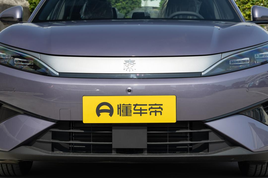 BYD Qin MAX DM 2026, фото 10