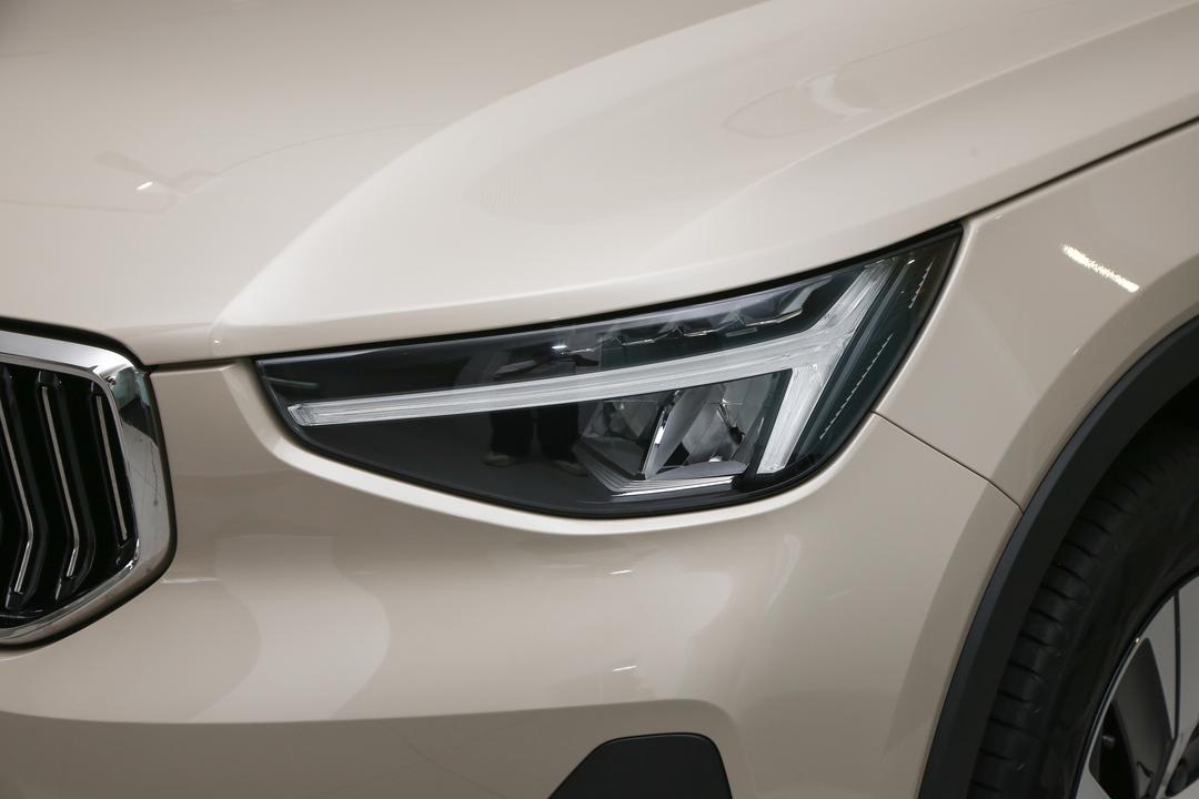 Volvo XC40 2026, фото 12