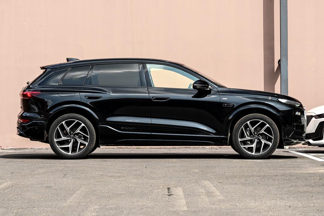 Audi Q6L e-tron 2026, фото 8