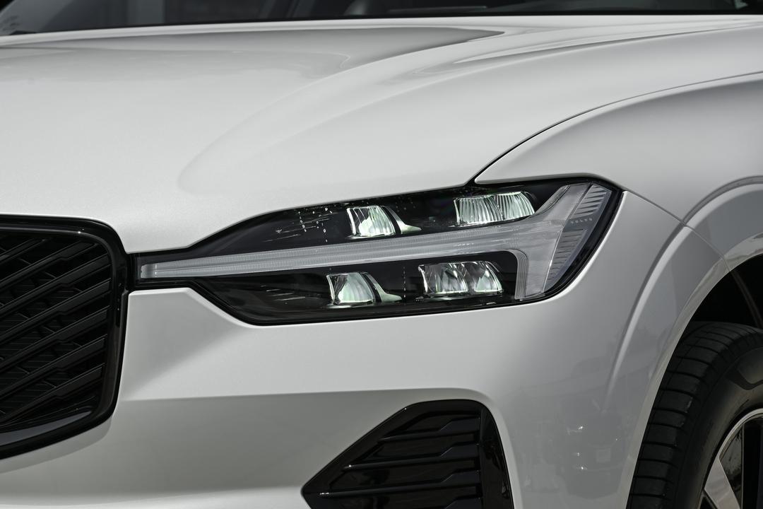 Volvo XC60 2026, фото 13