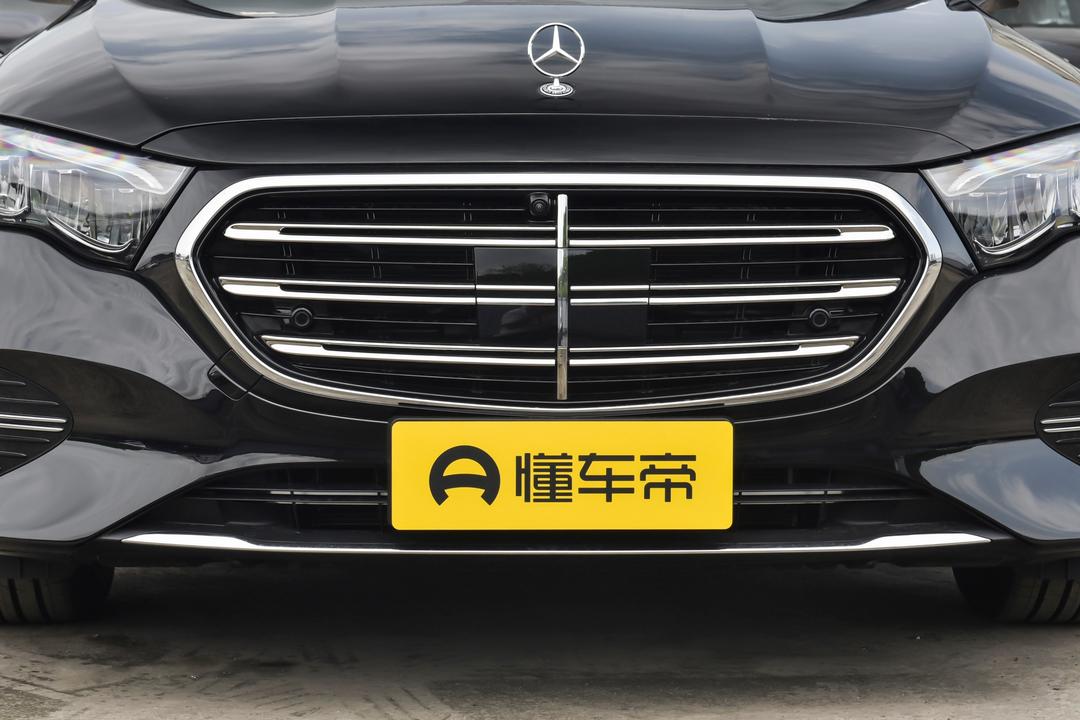 Mercedes-Benz E-Class 2026, фото 10