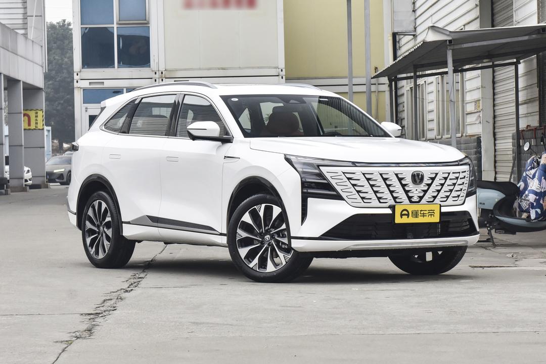 Changan CS75 PLUS 2026, фото 3