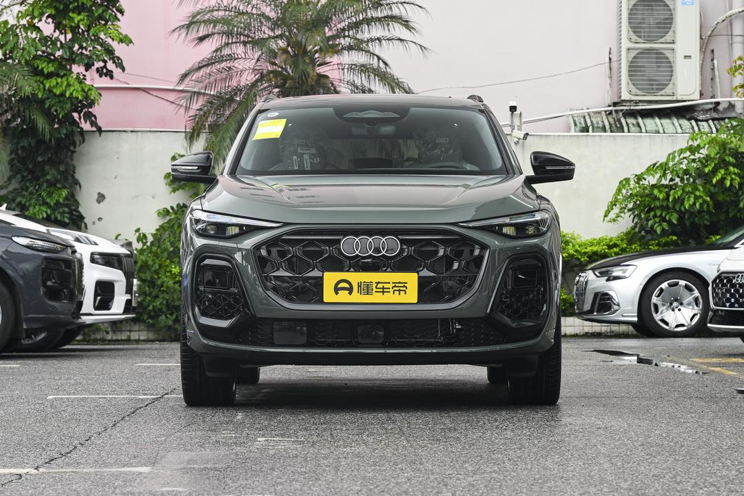 Audi Q5L 2026, фото 2