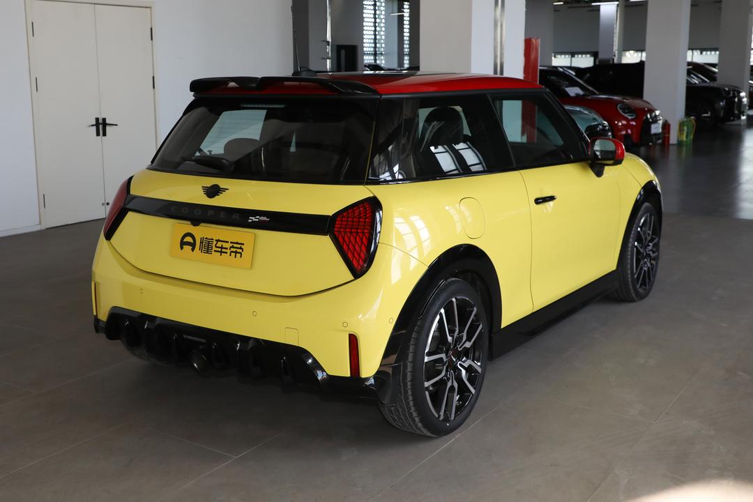 MINI JCW 2026, фото 7