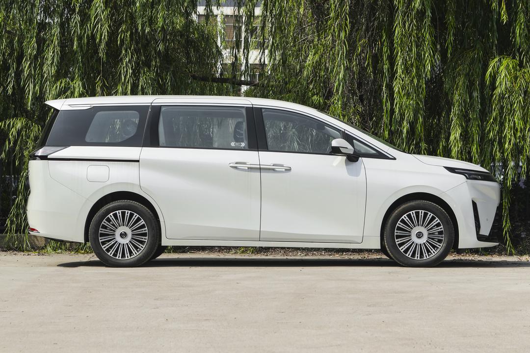 GAC E8 PHEV 2026, фото 8