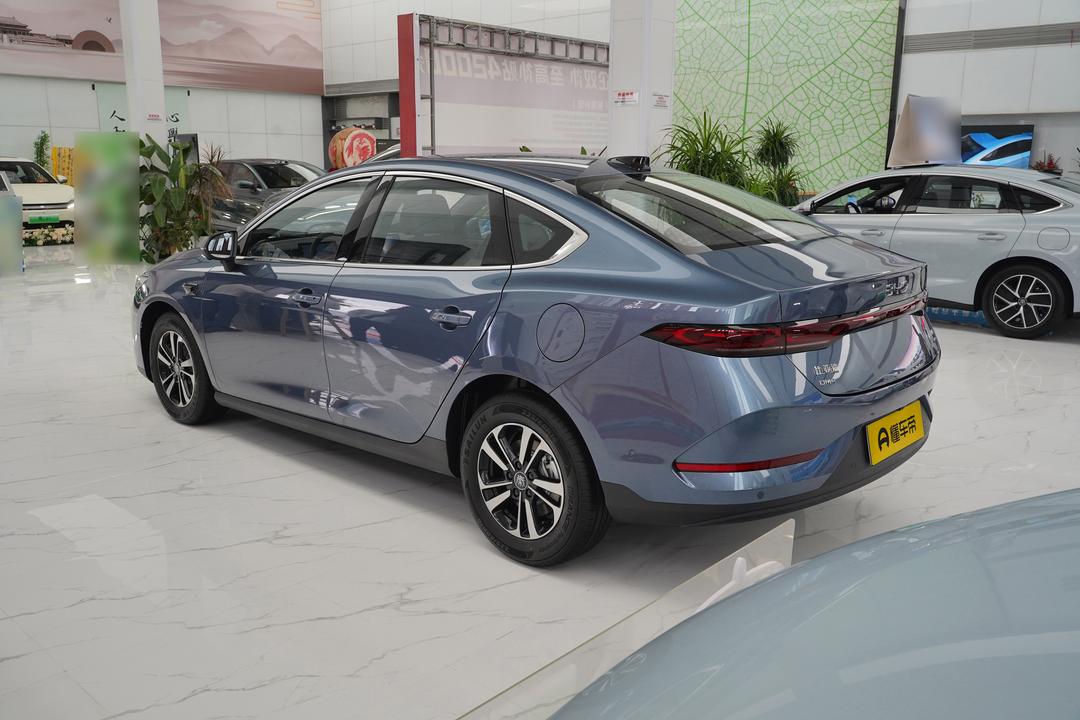 BYD Qin PLUS DM 2026, фото 5