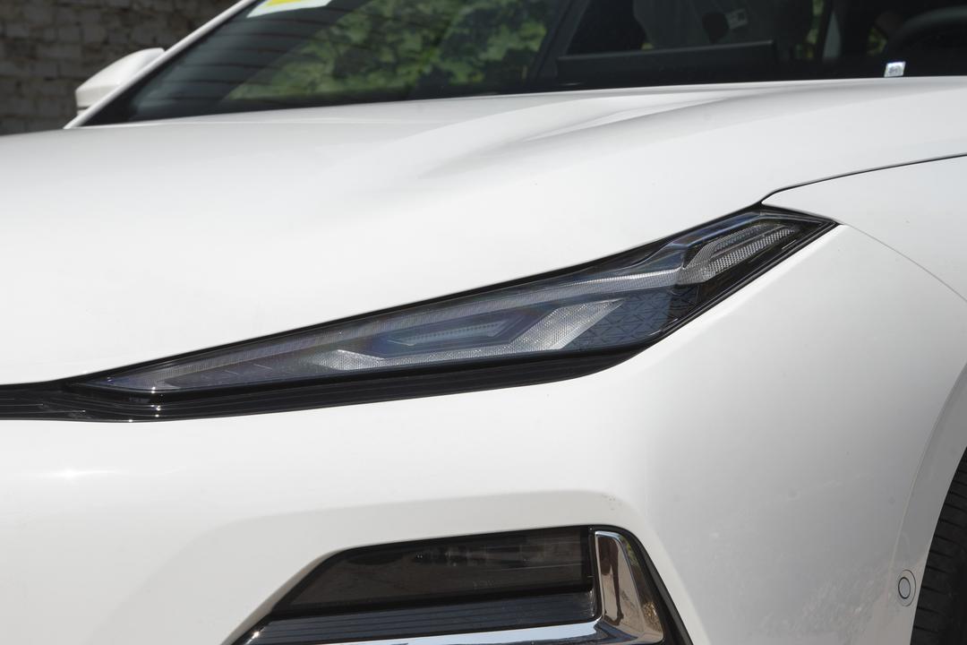 Geely Starlight 8 PHEV 2026, фото 13