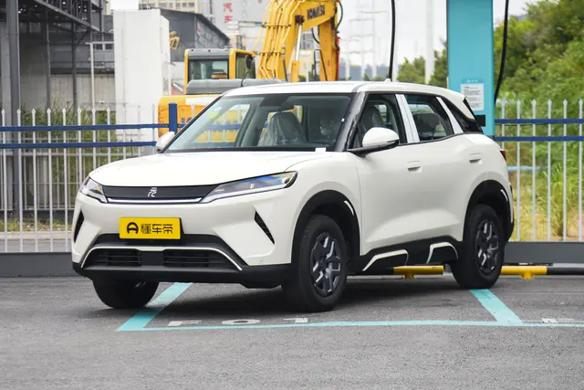 BYD Yuan UP 2026 — купить из Китая под заказ