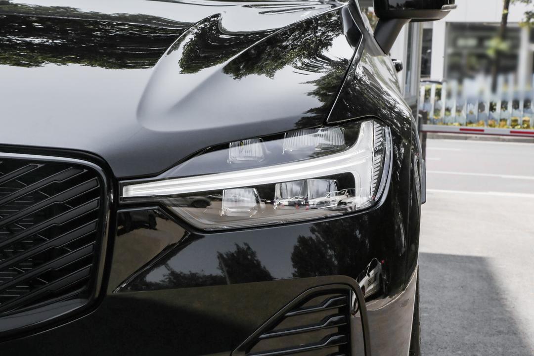 Volvo XC60 2026, фото 12
