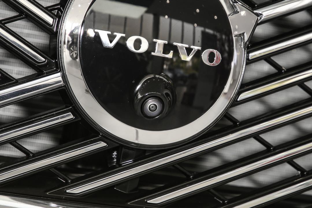Volvo XC60 PHEV 2026, фото 15