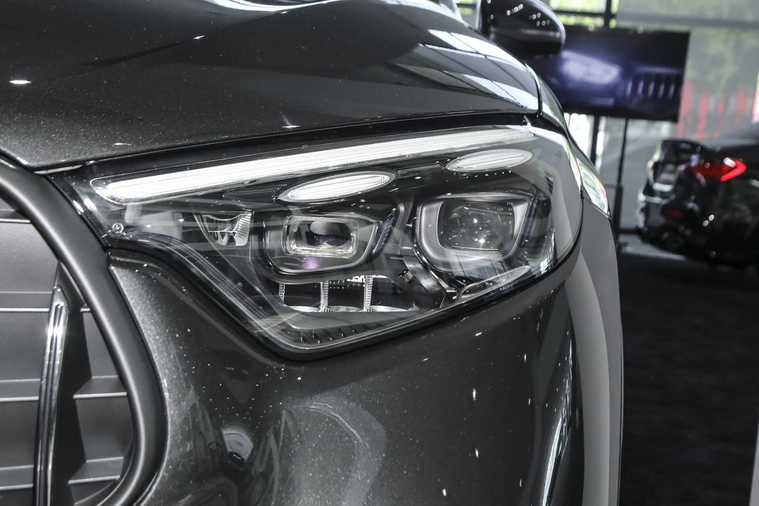 Mercedes-Benz GLC AMG 2026, фото 11