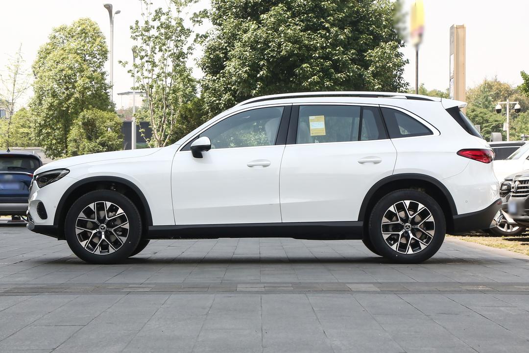 Mercedes-Benz GLC-Class 2026, фото 4