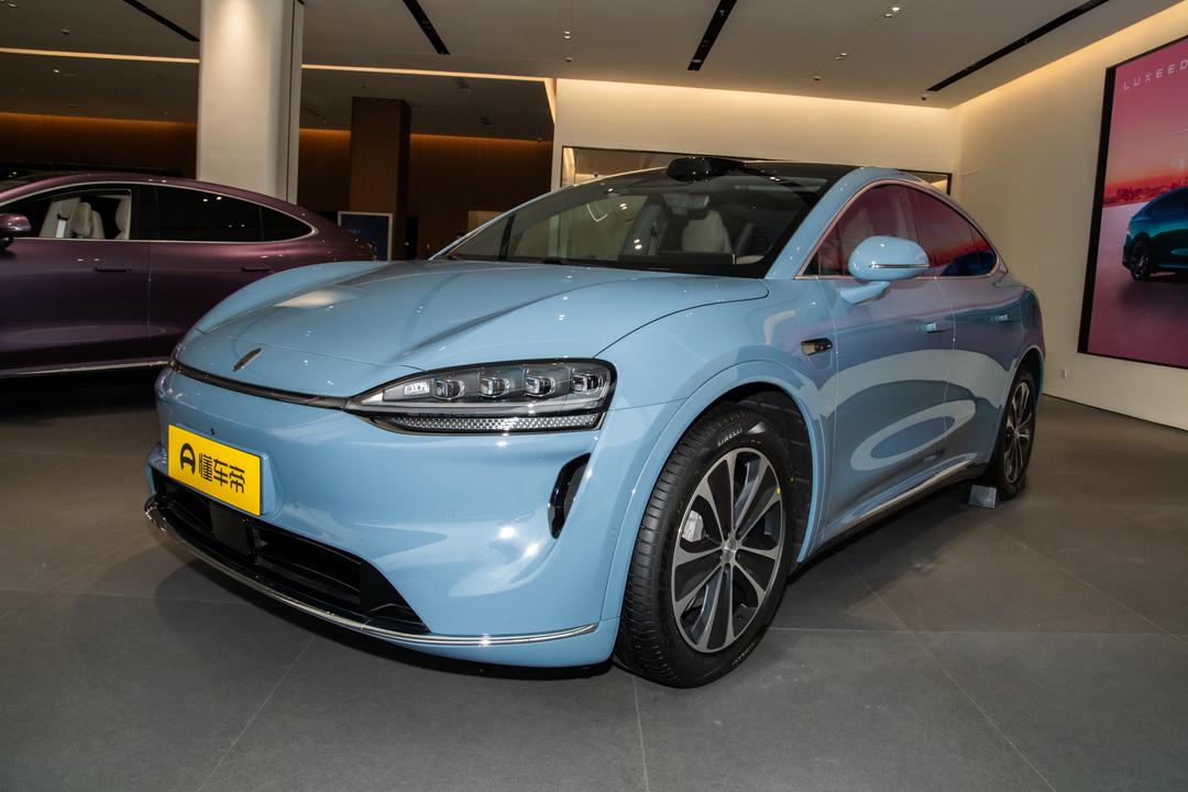 Luxeed R7
