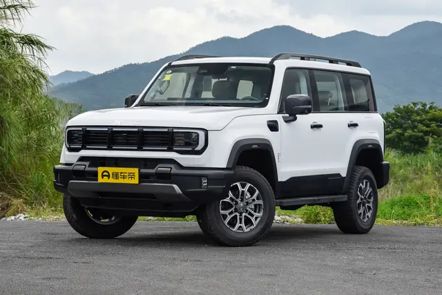 BAIC BJ40 2026 — купить из Китая под заказ