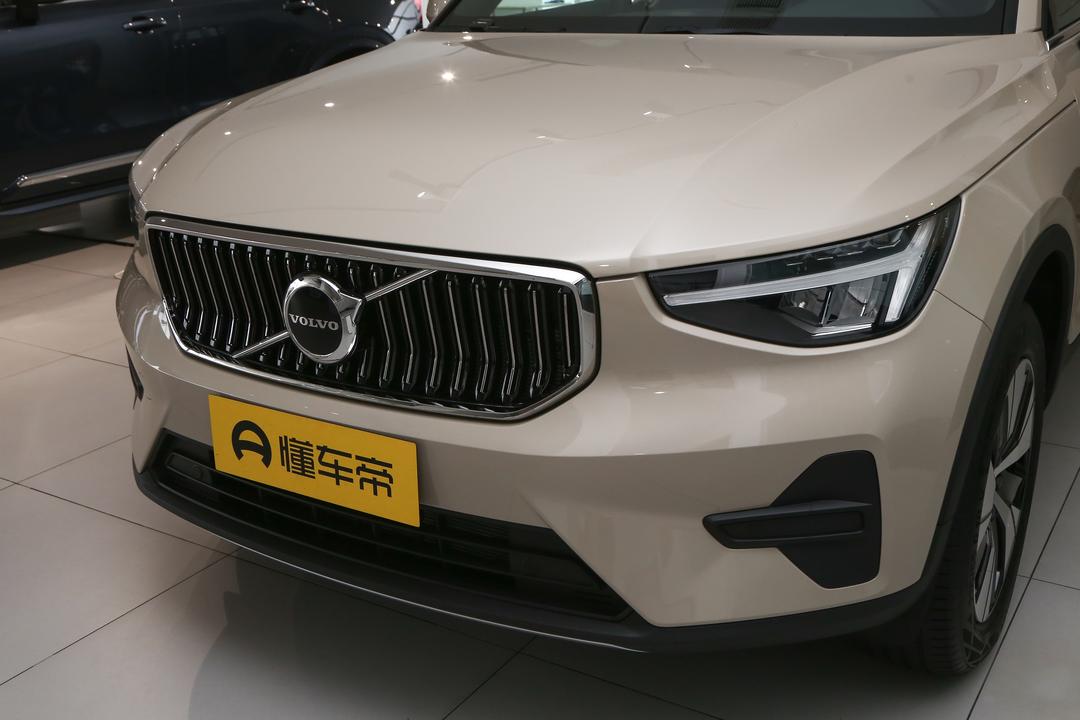 Volvo XC40 2026, фото 8