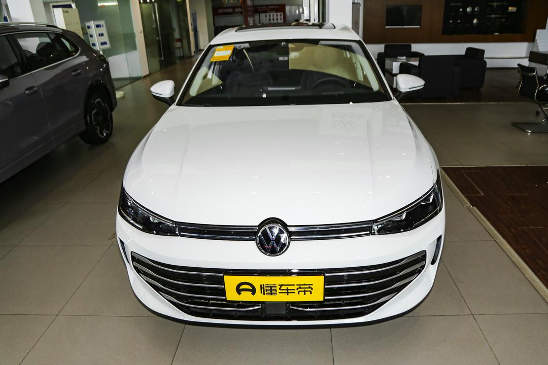 Volkswagen Passat 2026, фото 2