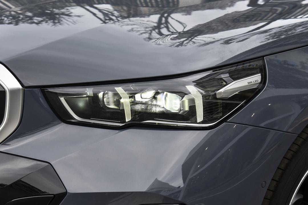 BMW 5 Series 2026, фото 14