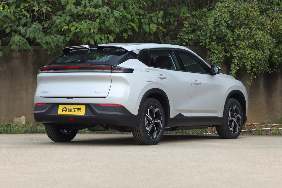Dongfeng Aeolus L8Y 2026, фото 7