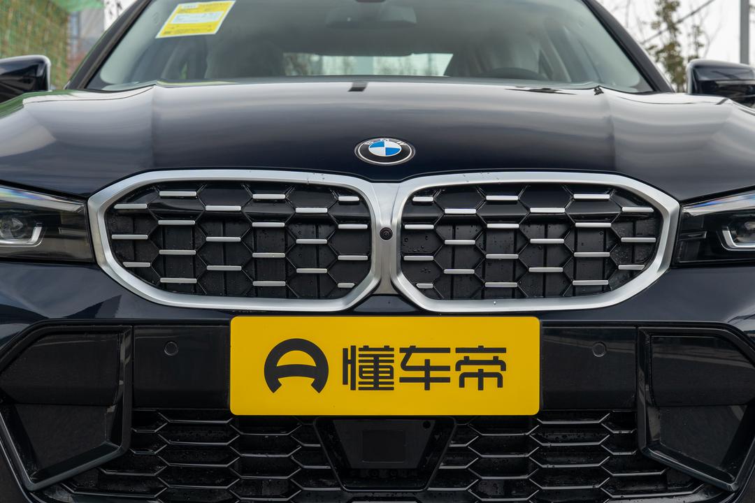 BMW 3 Series 2026, фото 10