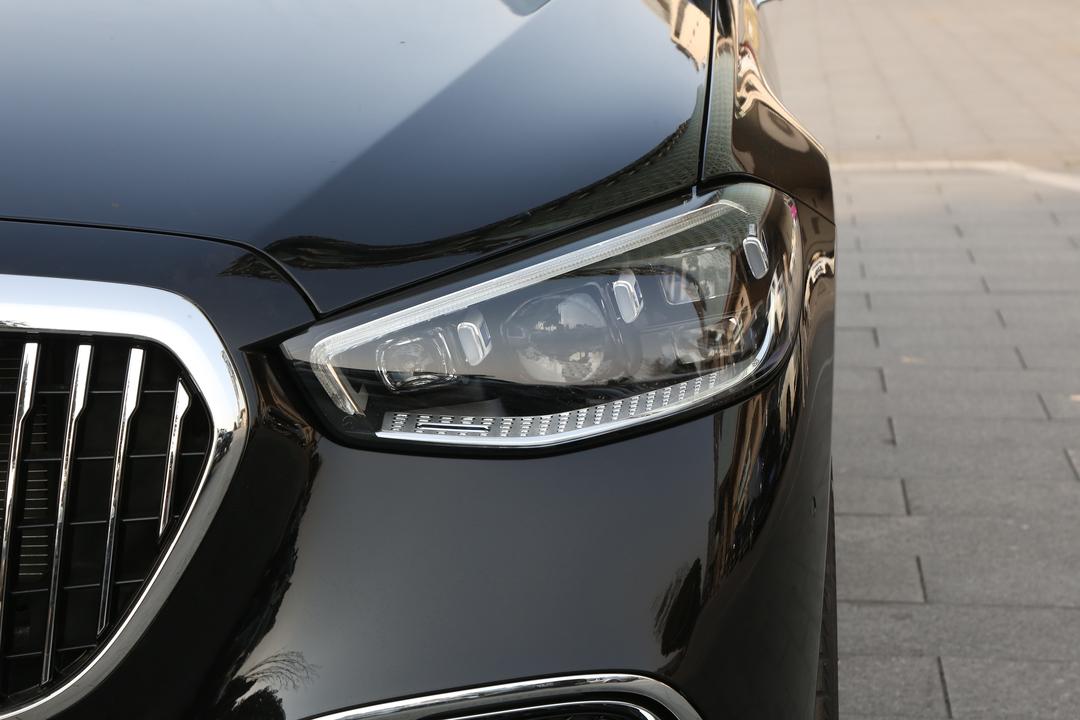 Mercedes-Benz Maybach S-Class 2026, фото 11