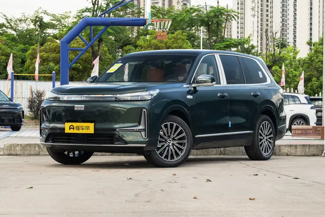 Geely Galaxy M9 2026 — купить из Китая под заказ