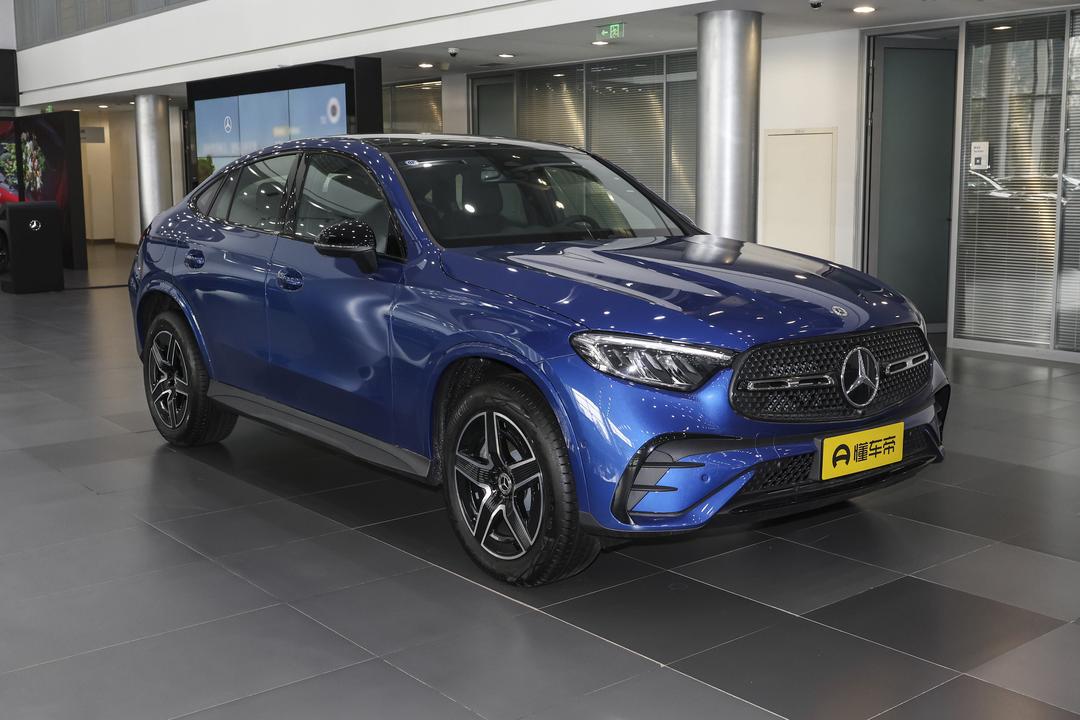 Mercedes-Benz GLC Coupe 2026, фото 3