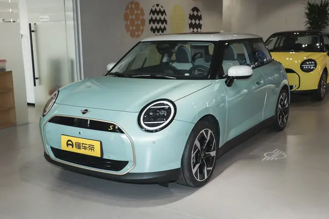 MINI Cooper Electric 2026 — купить из Китая под заказ